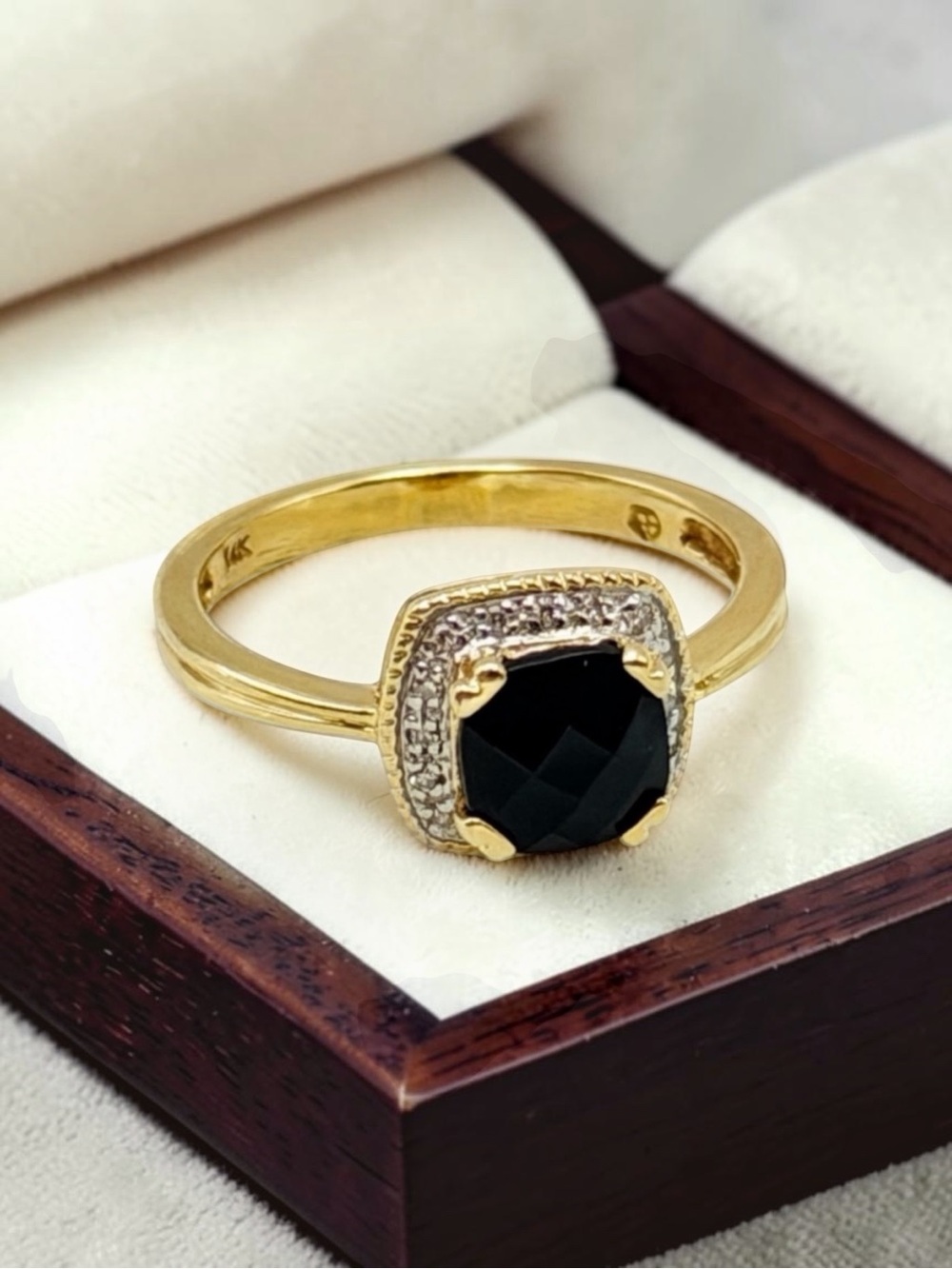 Vintage 14K Gold Black Onyx & Diamond Halo Ring – Size 6